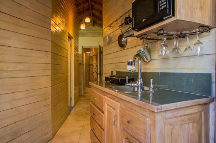 One32 Guesthouse Bejeweled Kingston Extérieur photo